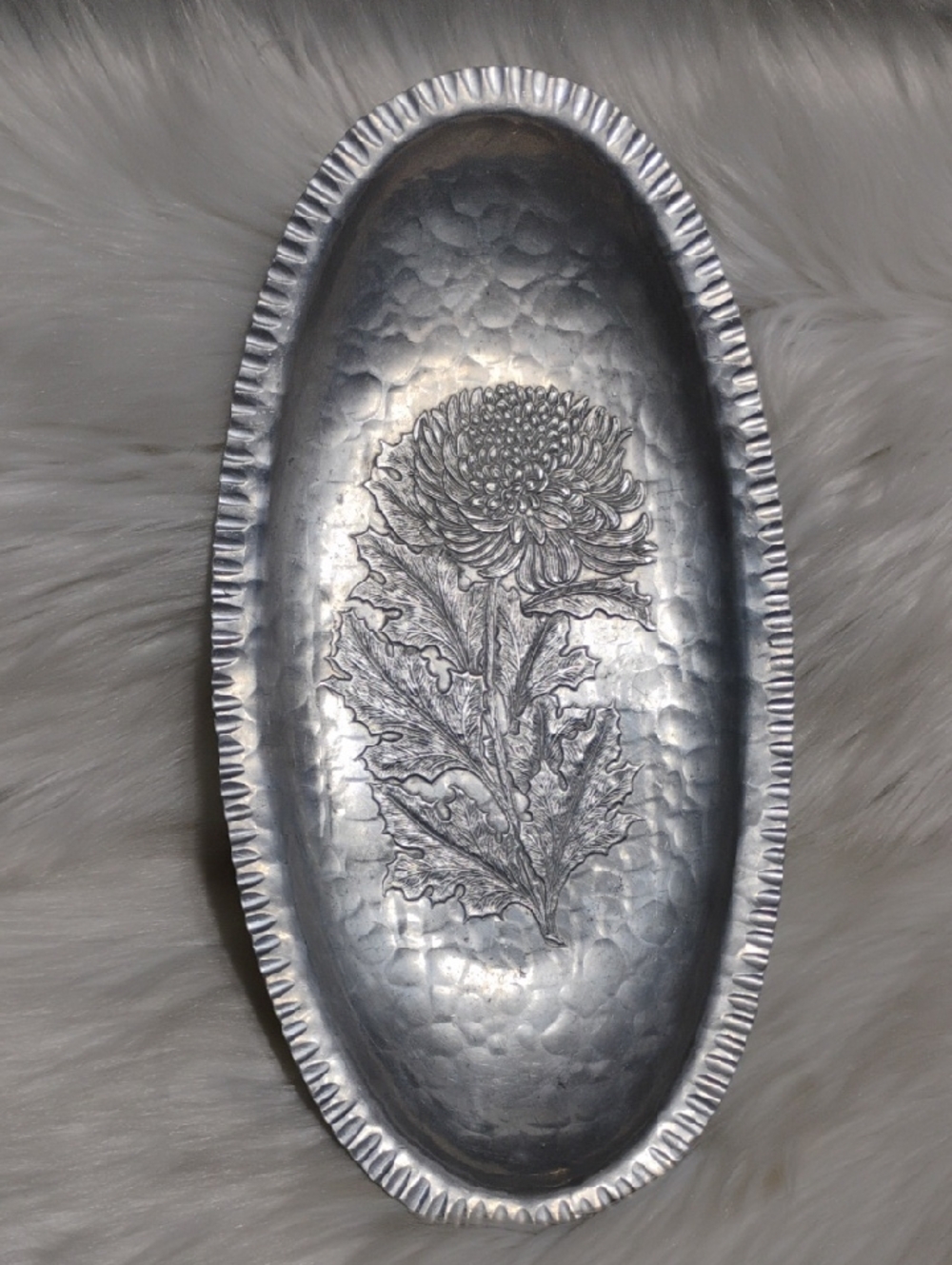(C-62) 1950's Vtg Continental Trademark Handwrought Aluminum Tray Chrysanthemum